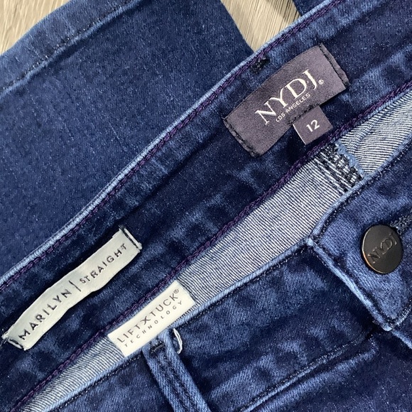 NYDJ Maryland Straight DarkWash Stretch Jeans size 12 - Picture 6 of 10